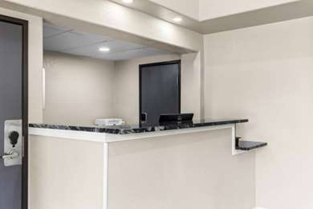QUALITY INN OSKALOOSA 1