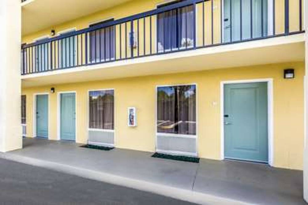 Quality Inn Palm Beach Internationa