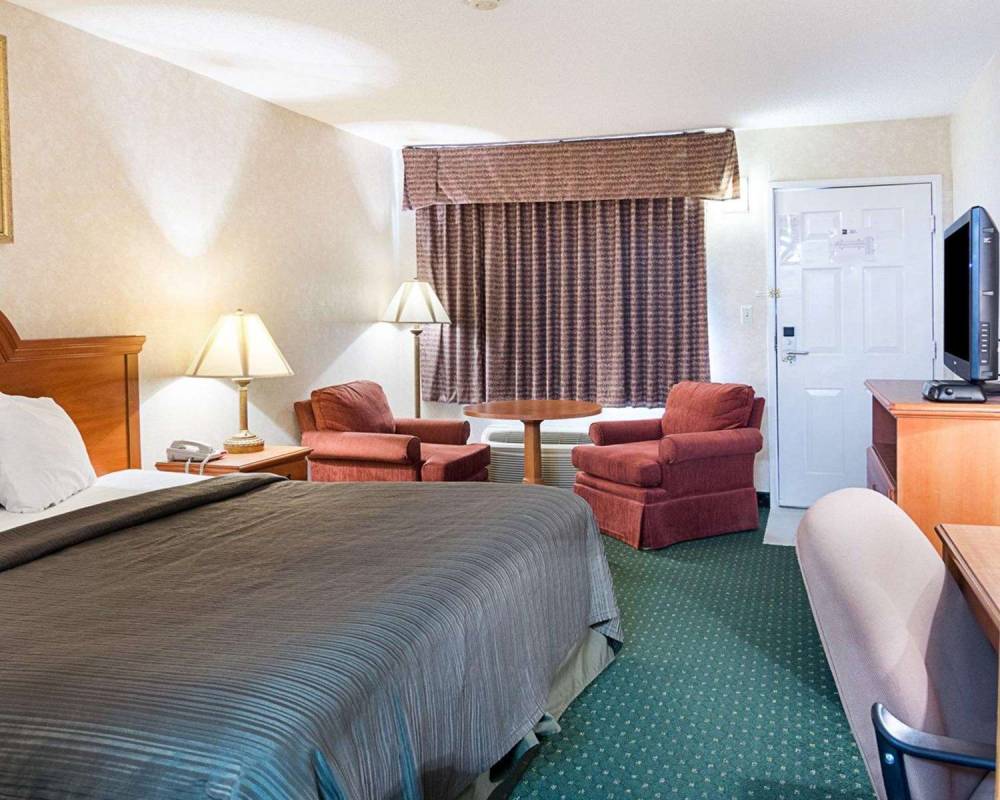 Quality Inn Petersburg 8