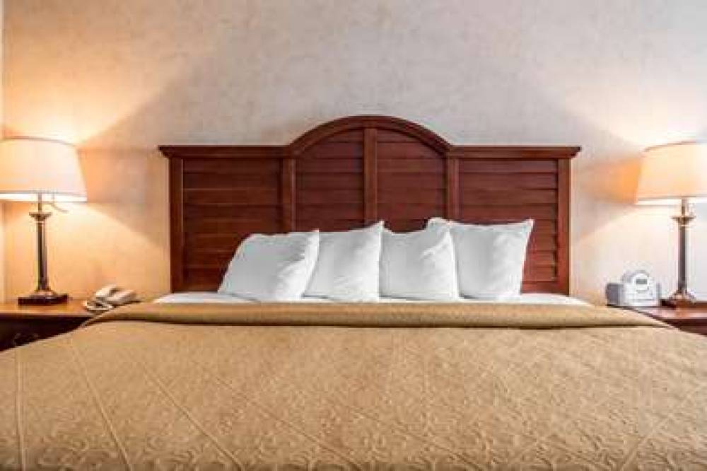 Quality Inn Pittsburgh Airport 9