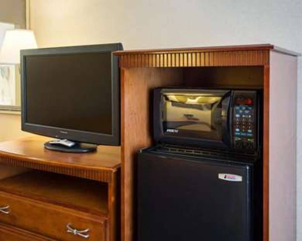 Quality Inn 10