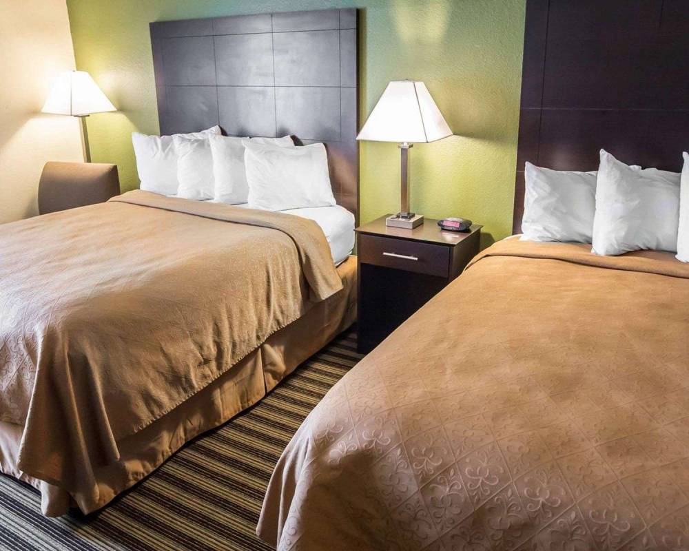 Quality Inn 10
