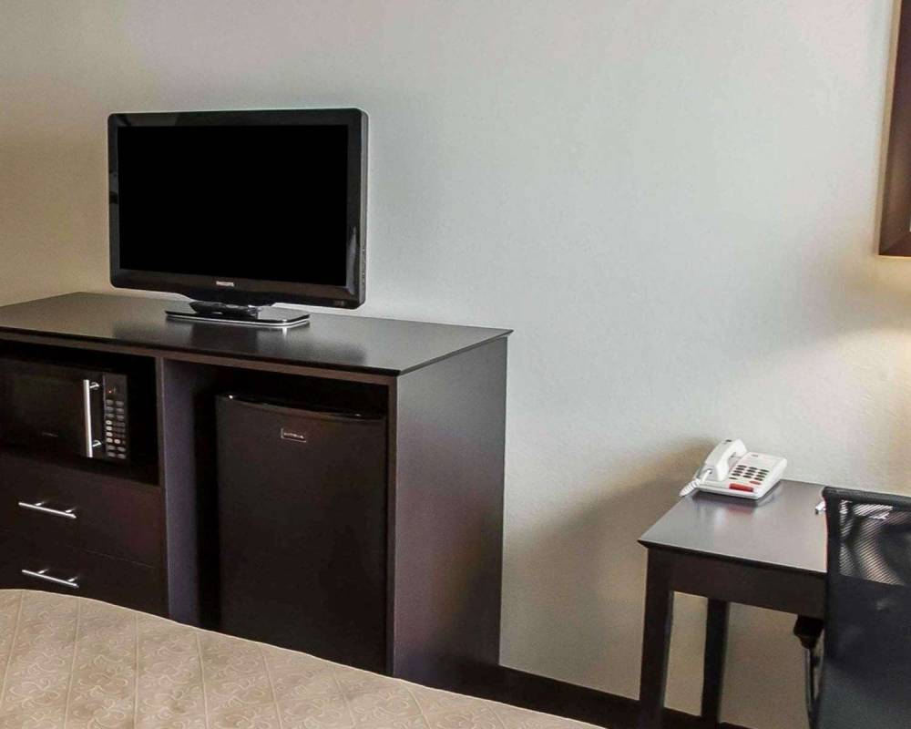 Quality Inn 7