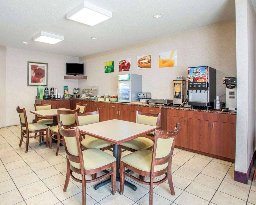 Quality Inn 9
