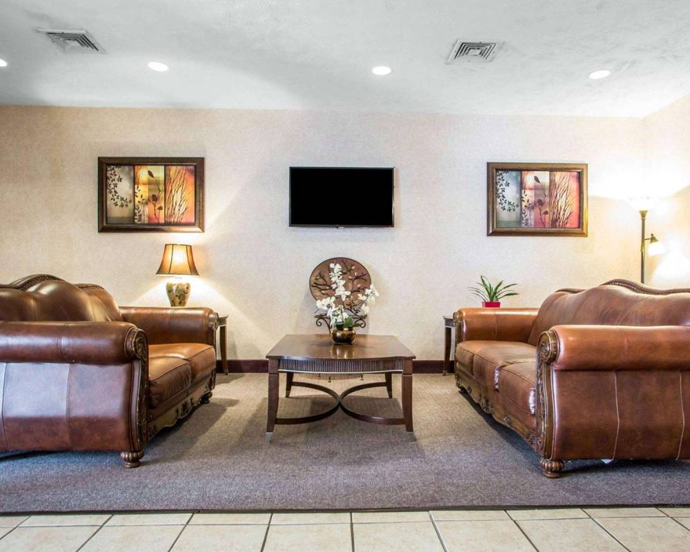 Quality Inn 7