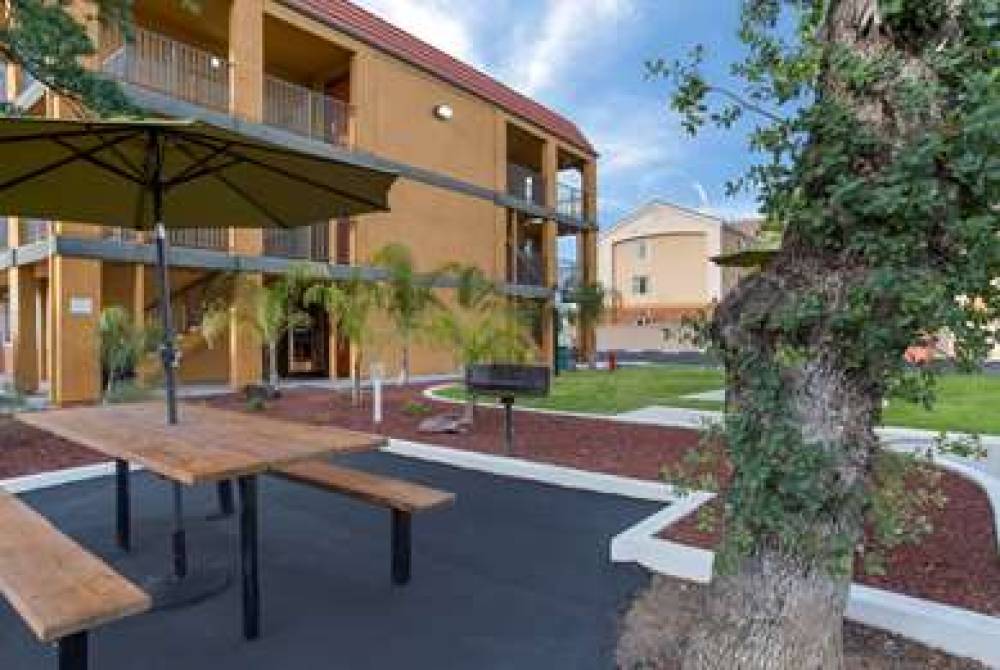Quality Inn Redding 3