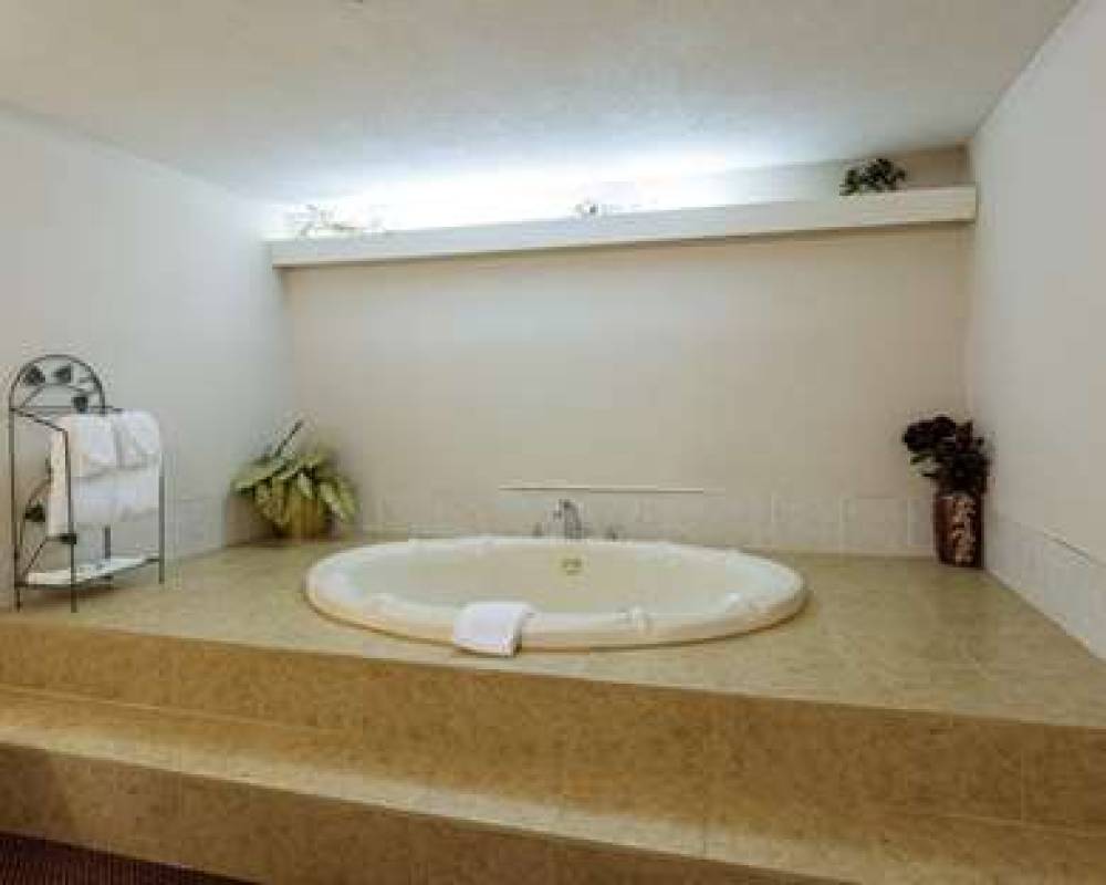 Quality Inn Robinsonville 10