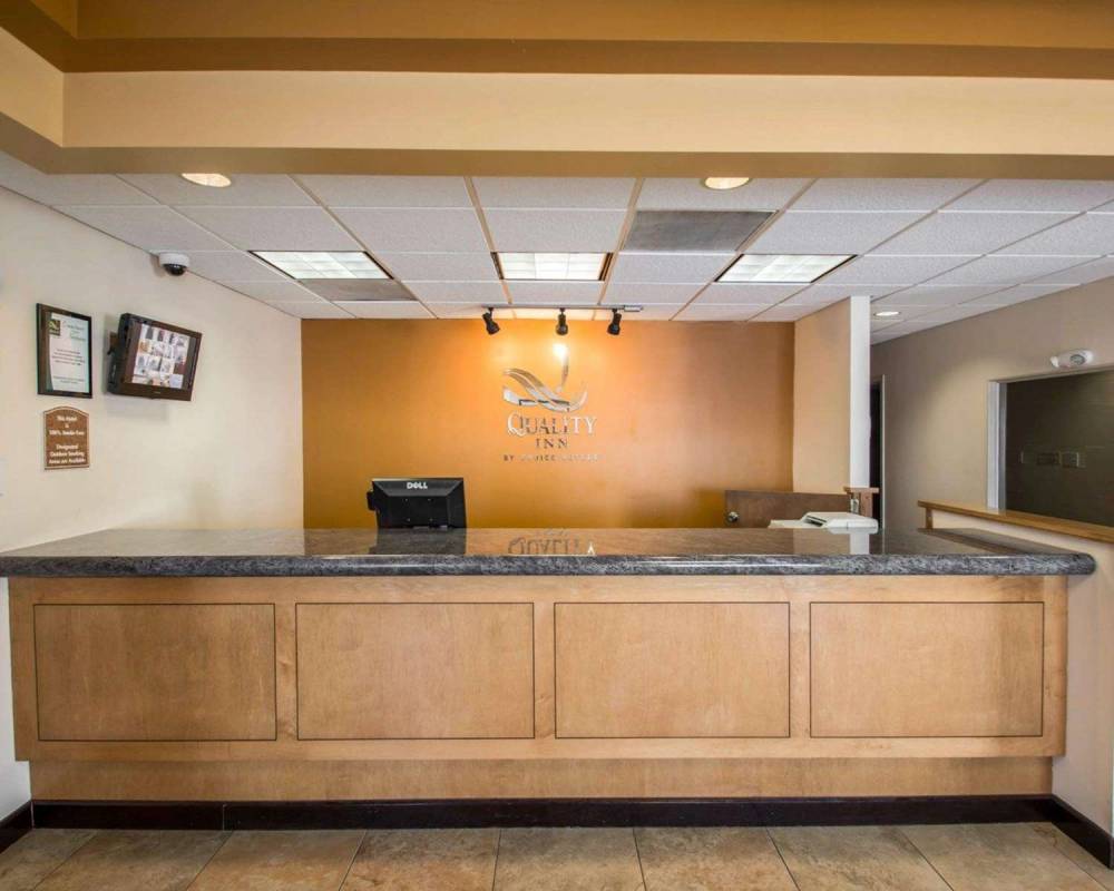 Quality Inn Stuart 7
