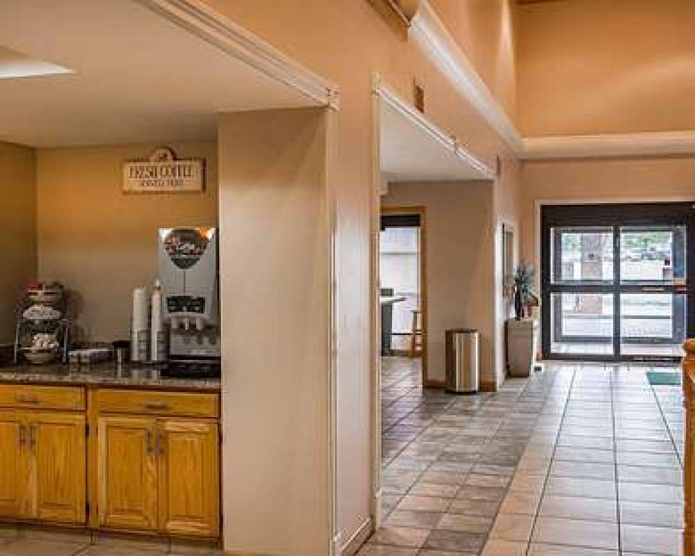 Quality Inn & Suites Cincinnati I-275 8