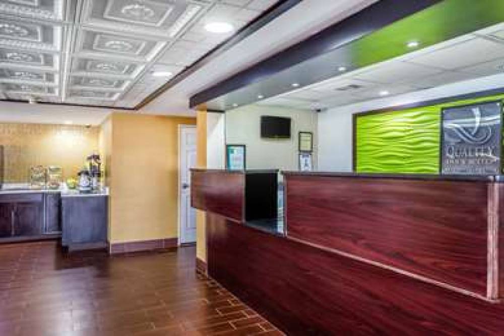 QUALITY INN & SUITES NEAR ROBINS AI 5