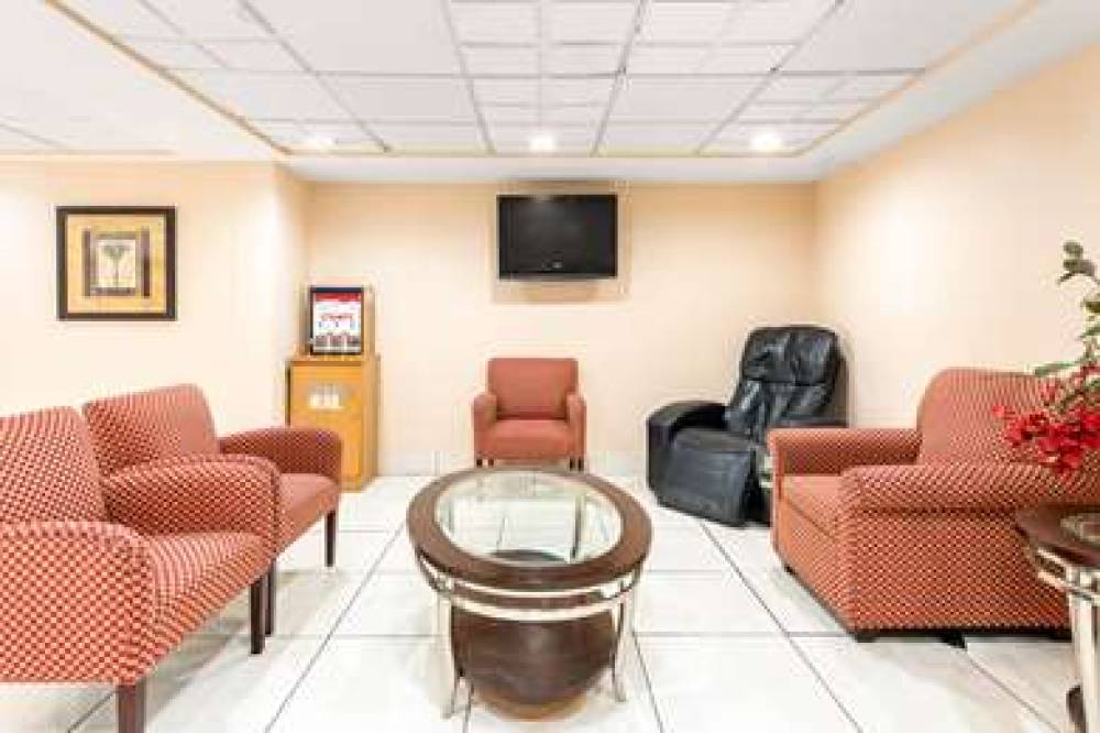 Quality Inn & Suites Orlando Airport 5