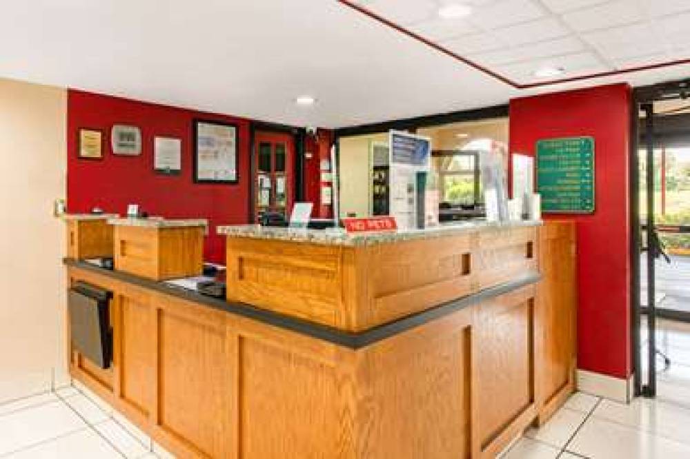 Quality Inn & Suites Orlando Airport 3