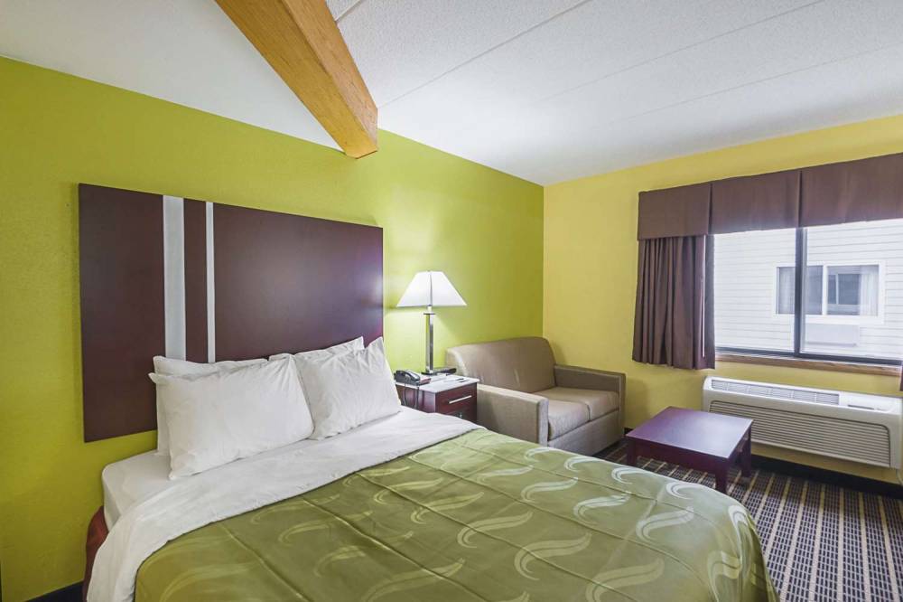 Quality Inn & Suites 6