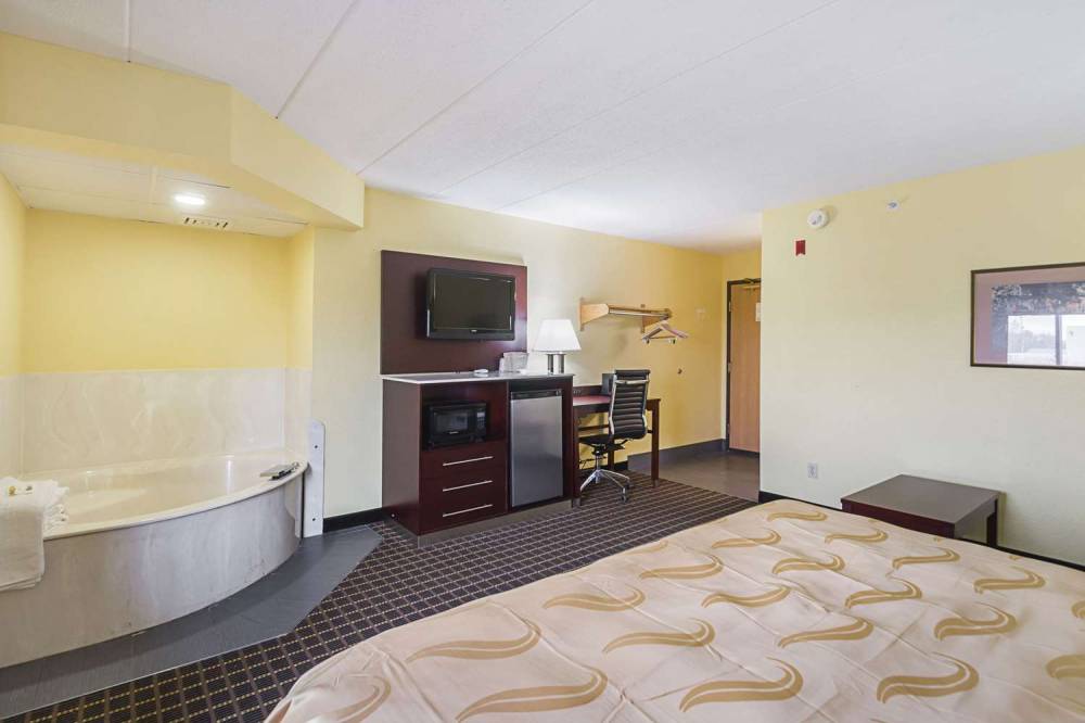 Quality Inn & Suites 1