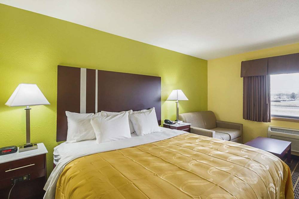 Quality Inn & Suites 5