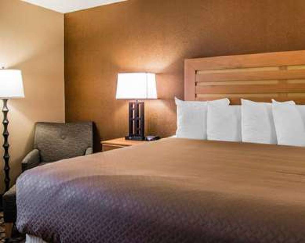QUALITY INN & SUITES WARREN - DETRO 7