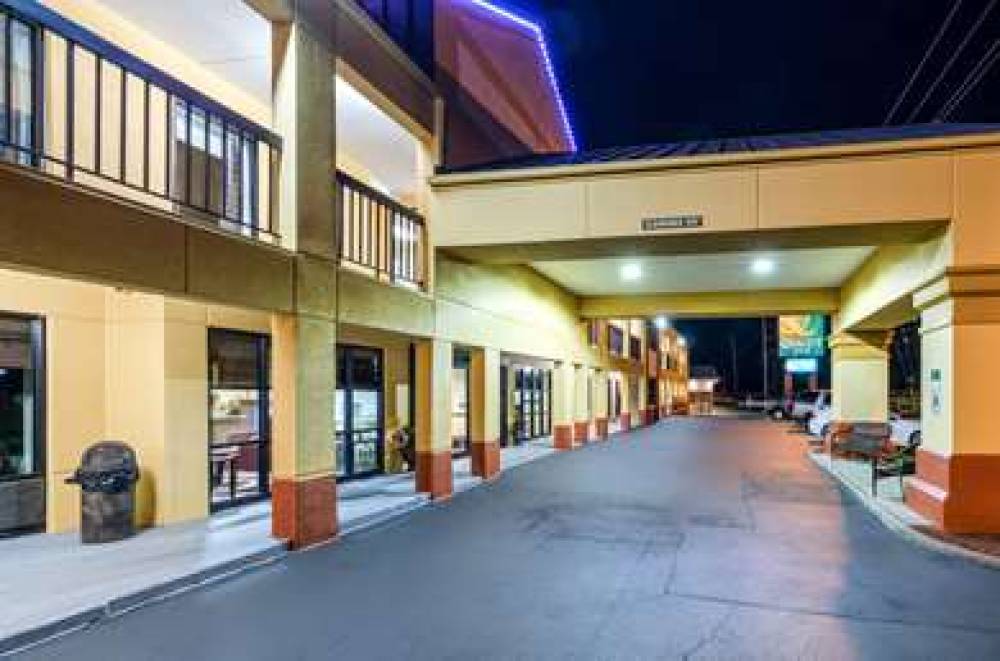 Quality Inn Tanglewood 4