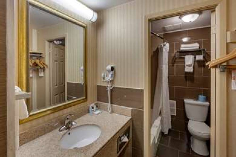 QUALITY INN TORONTO AIRPORT 5