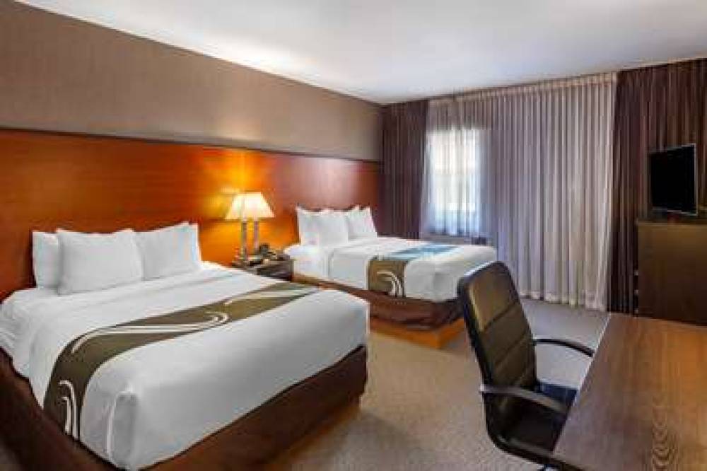 QUALITY INN TORONTO AIRPORT 8