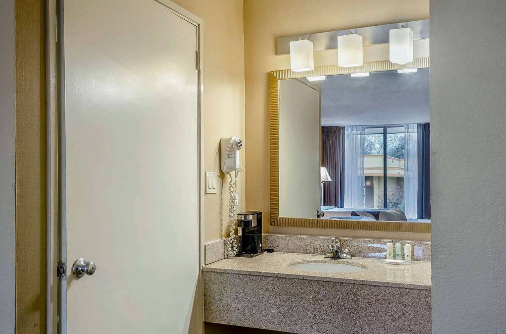Quality Inn Troy 2