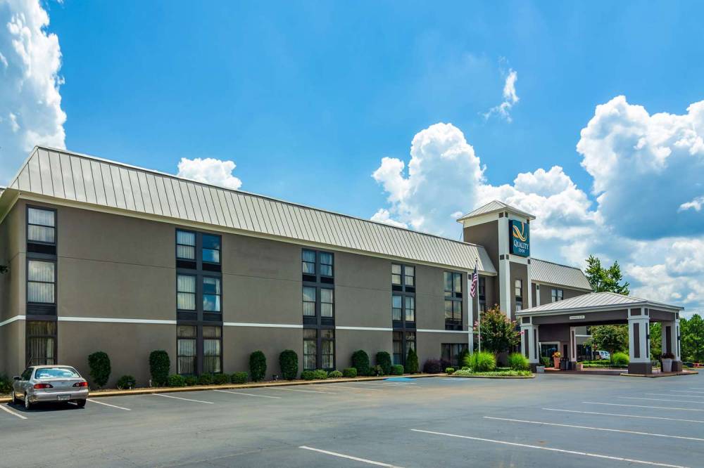 Quality Inn Valley West Point