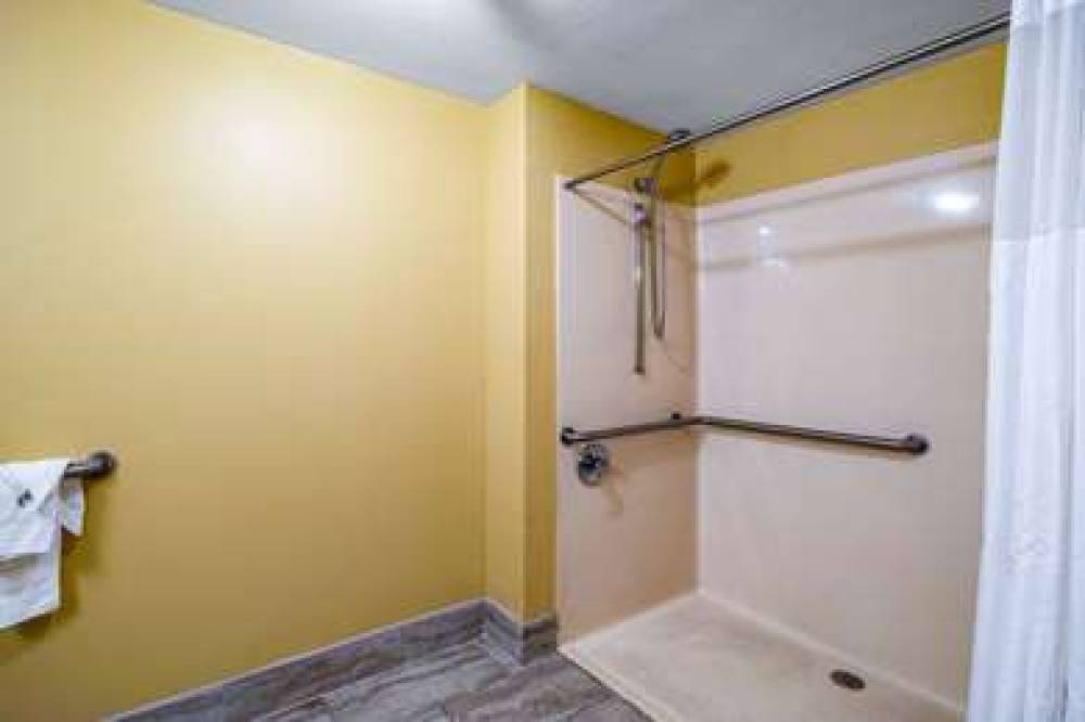 QUALITY INN WEST COLUMBIA - CAYCE 10