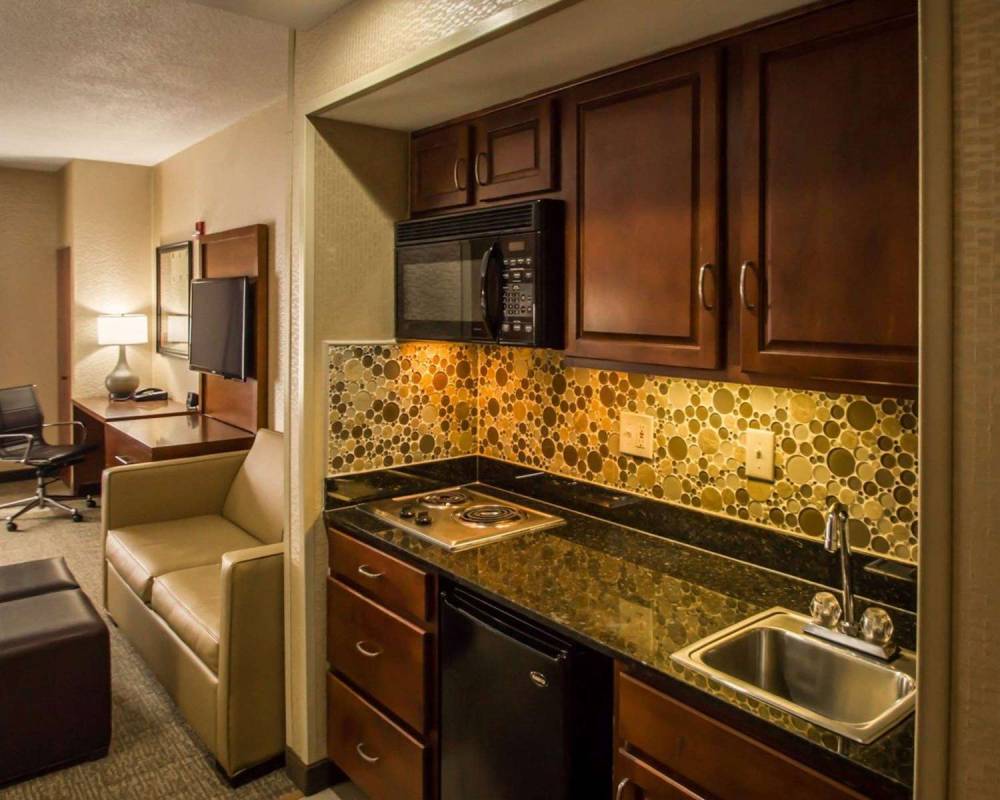 QUALITY SUITES NYC GATEWAY 5