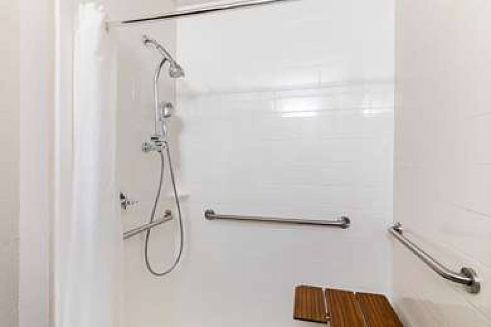 Quality Suites 7