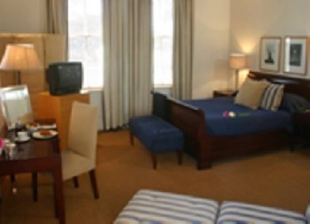QUARTERS HOTEL 3