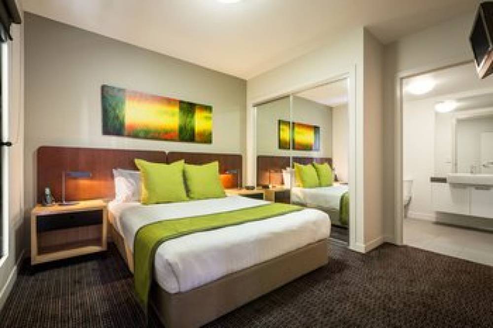 QUEST DOCKLANDS 5