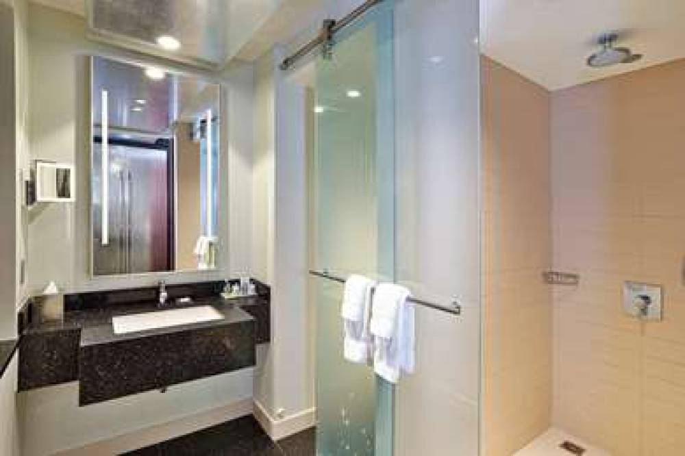 Radisson Blu Aqua Hotel, Chicago 8