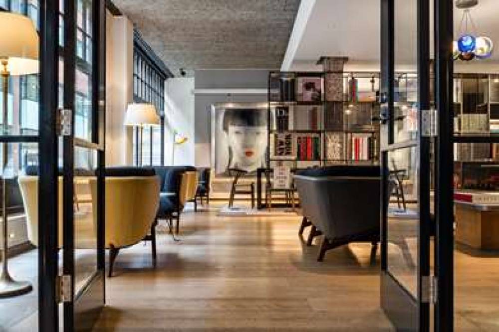 Radisson Blu Edwardian Mercer Street Hotel 10