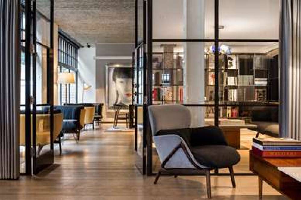 Radisson Blu Edwardian Mercer Street Hotel 1