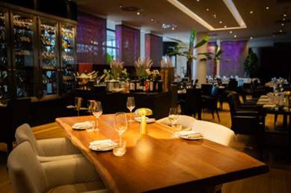 Radisson Blu Hotel, Hamburg 7