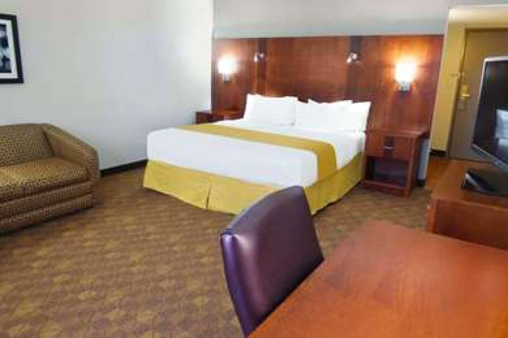 RADISSON HOTEL AKRON-FAIRLAWN 8