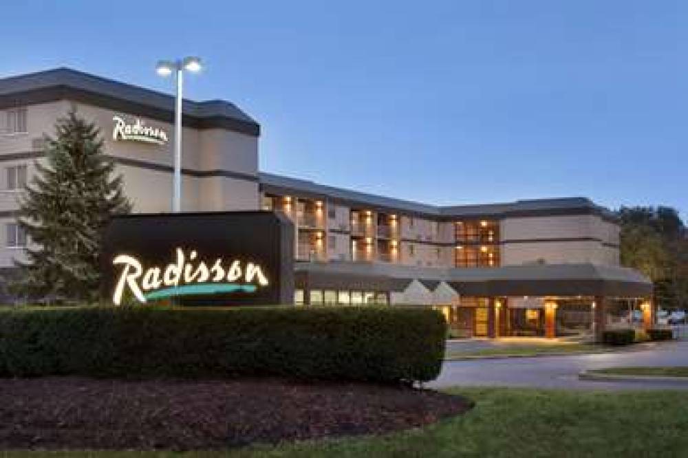 RADISSON HOTEL AKRON-FAIRLAWN 7