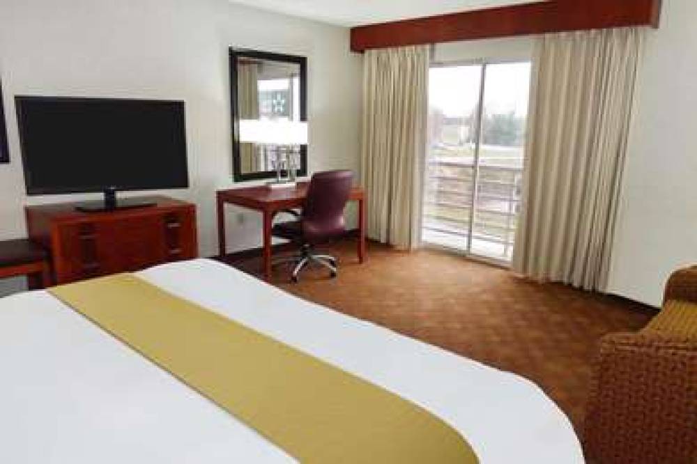 RADISSON HOTEL AKRON-FAIRLAWN 1