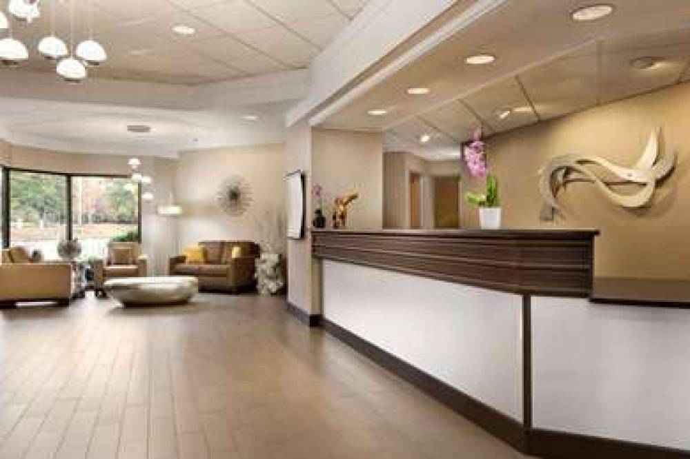 RADISSON HOTEL AKRON-FAIRLAWN 2