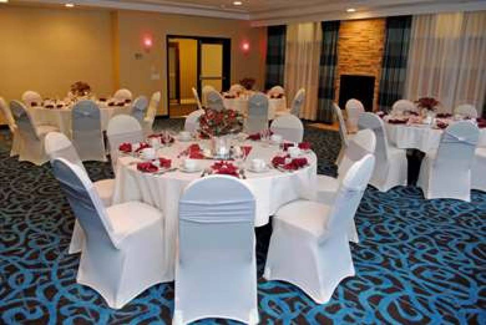 Radisson Hotel Chatsworth 9