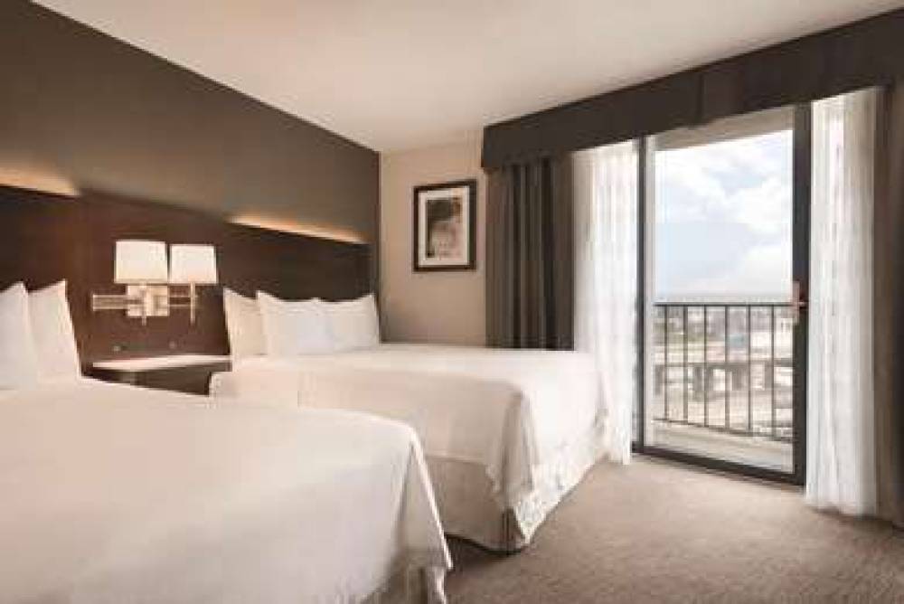 RADISSON HOTEL CINCINNATI RIVERFRON 8