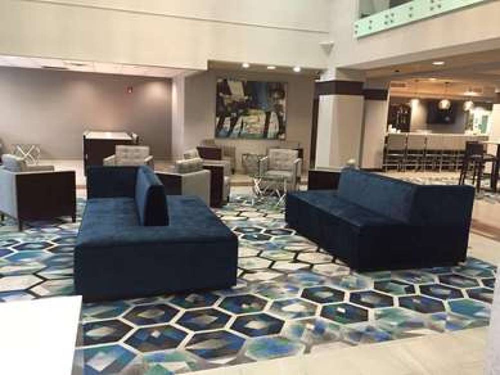 RADISSON HOTEL DALLAS NORTH ADDISON 2