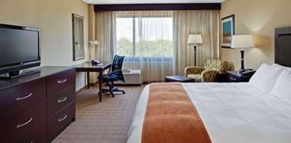 RADISSON HOTEL FREEHOLD 6