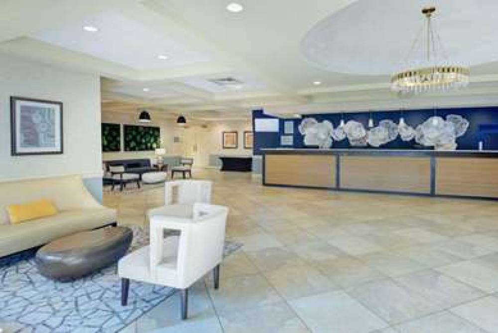RADISSON HOTEL FREEHOLD 9