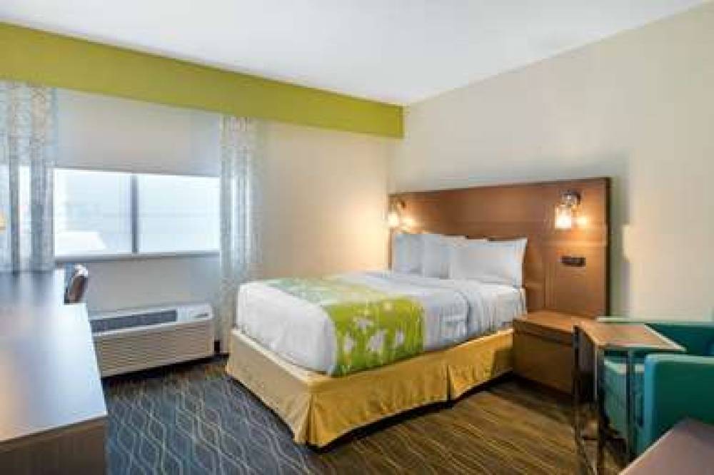 RADISSON HOTEL GRAND RAPIDS RIVERFR 2