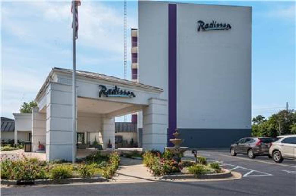 RADISSON HOTEL GRAND RAPIDS RIVERFR 10