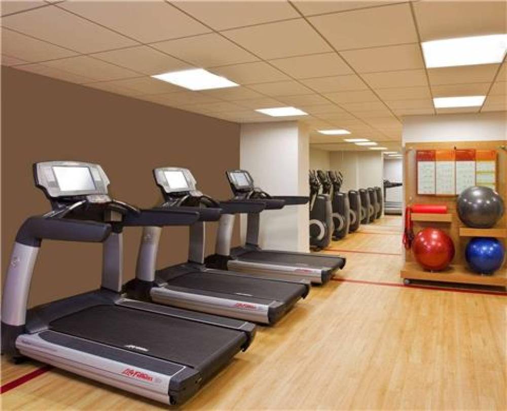 RADISSON HOTEL HAUPPAUGE-LONG ISLAN 9