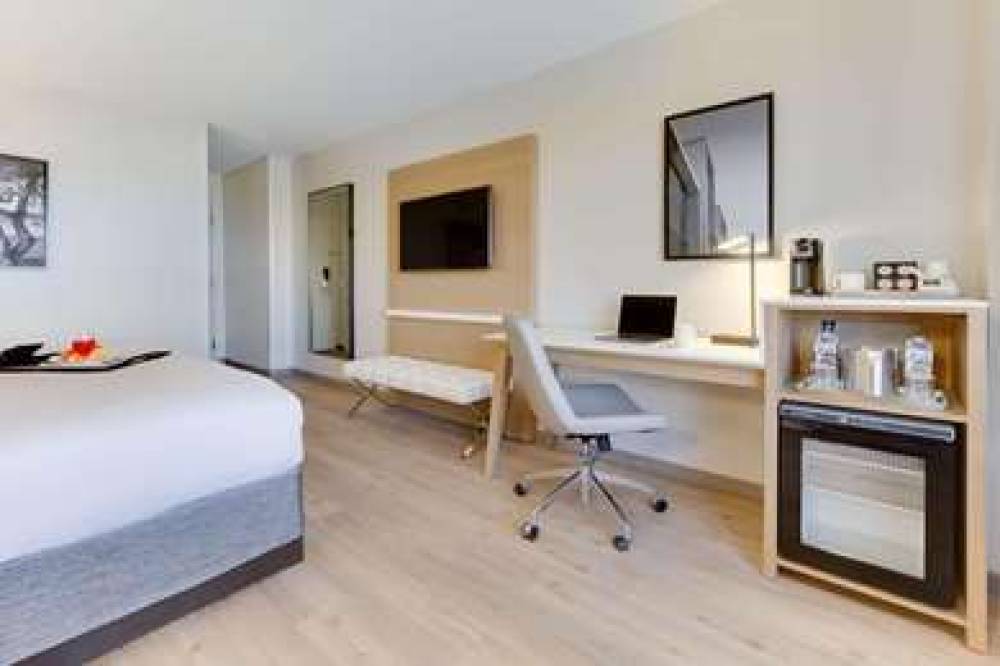RADISSON HOTEL PHOENIX AIRPORT 9