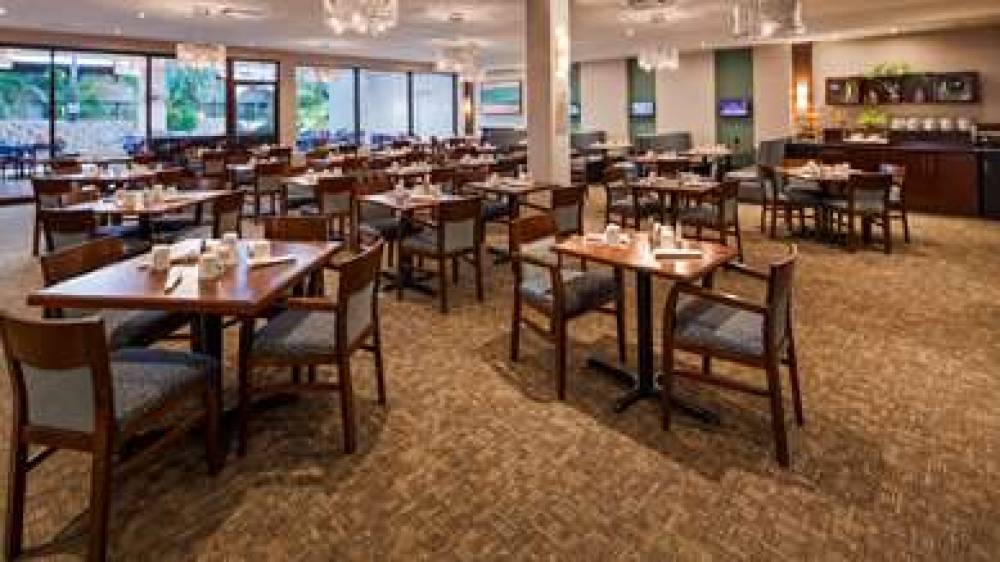 RADISSON HOTEL MONTREAL AIRPORT 2