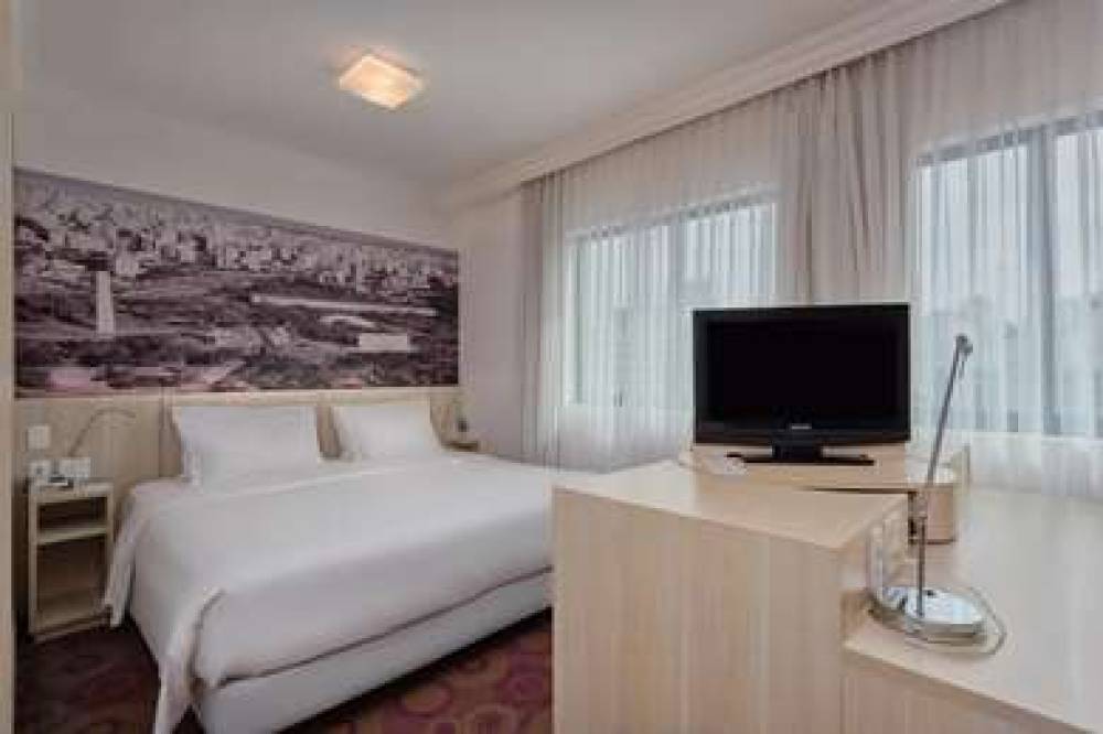 RADISSON OSCAR FREIRE 10