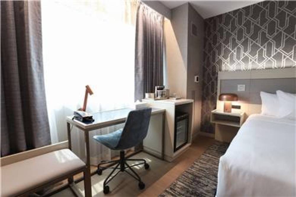 RADISSON PLAZA HOTEL AT KALAMAZOO C 3